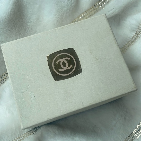 SOLD e CHANEL Soap Bars 2x Sealed with CC sticker oval fragrance soaps - Picture 2 of 10
